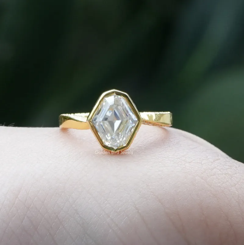 Step Cut Moval Moissanite Hidden Halo Ring vy 7