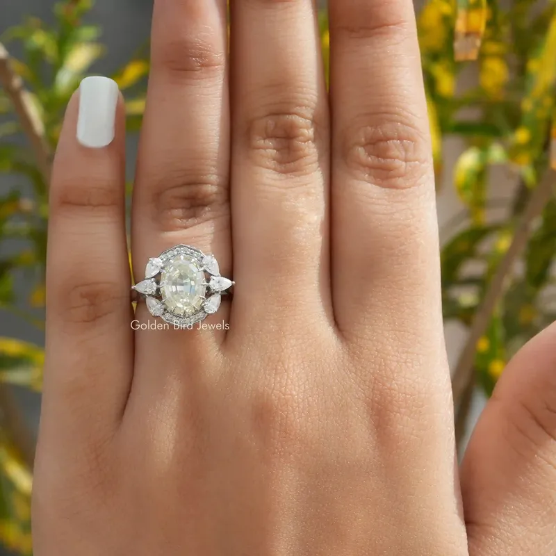 Step Cut Oval Moissanite Halo Vintage Ring vy 4