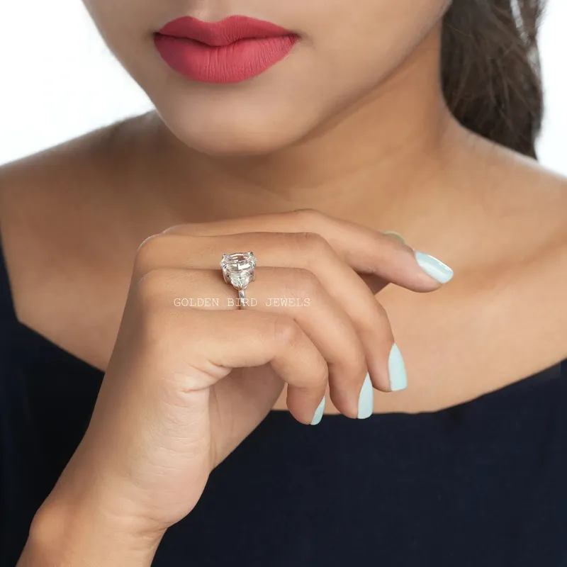 Step Cut Oval Moissanite Three Stone Engagement Ring vy 4