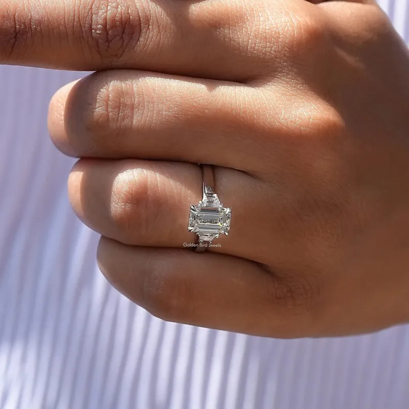 Three Stone Emerald Cut Diamond Ring vy 8