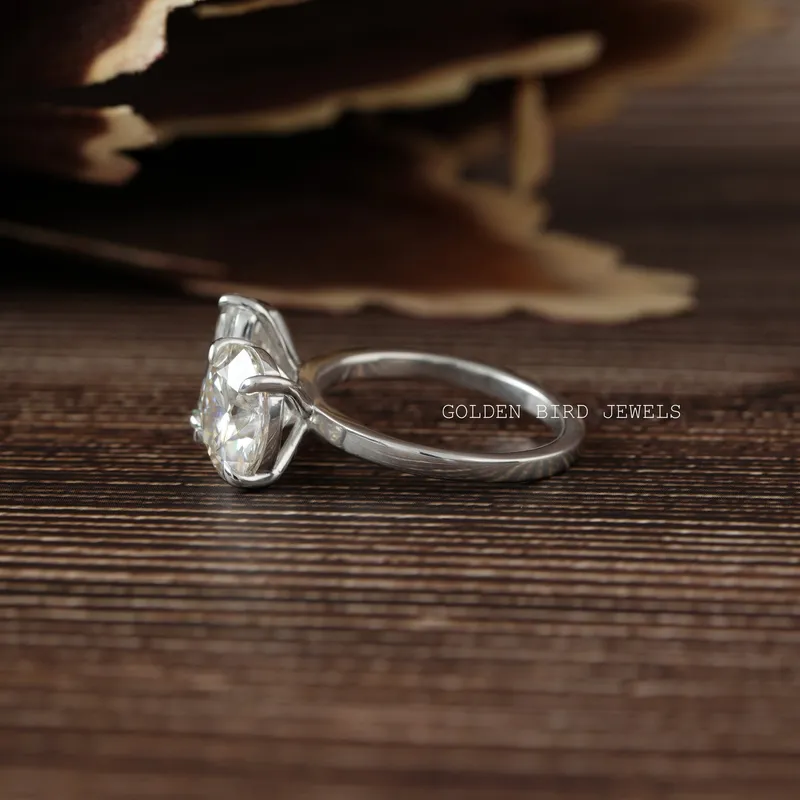 Toi Et Moi Emerald And Round Cut Moissanite Ring vy 7