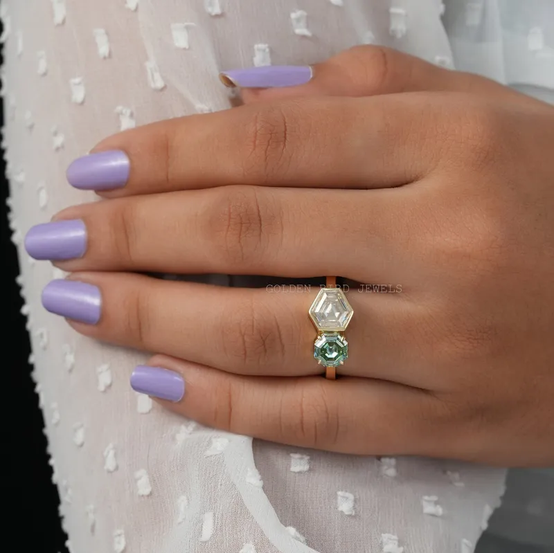Unique Style Moissanite Toi Et Moi Engagement Ring vy 2