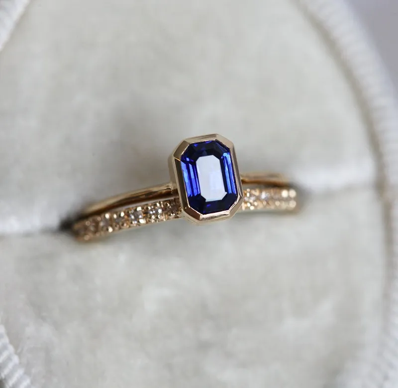 Gul Emerald Cut Sapphire Solitaire Ring view 4