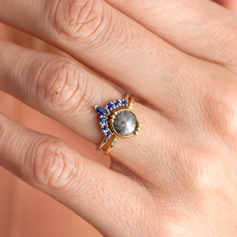 Gwen Round Salt & Pepper Diamond Ring vy 4