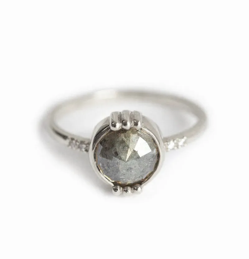 Gwen Round Salt & Pepper Diamond Ring vy 7
