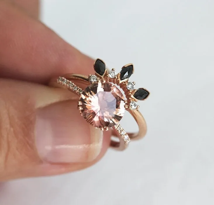HAILEY OREGON SUNSTONE RING WITH PAVE DIAMOND BAND vy 10