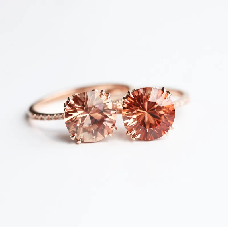 HAILEY OREGON SUNSTONE RING WITH PAVE DIAMOND BAND vy 4
