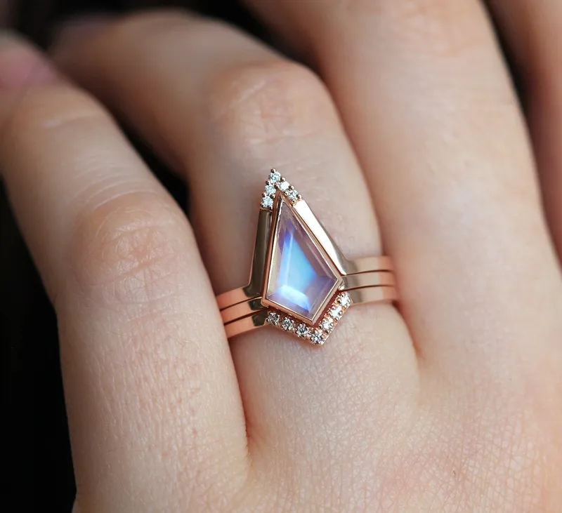 Harriet Kite Opal Ring vy 8