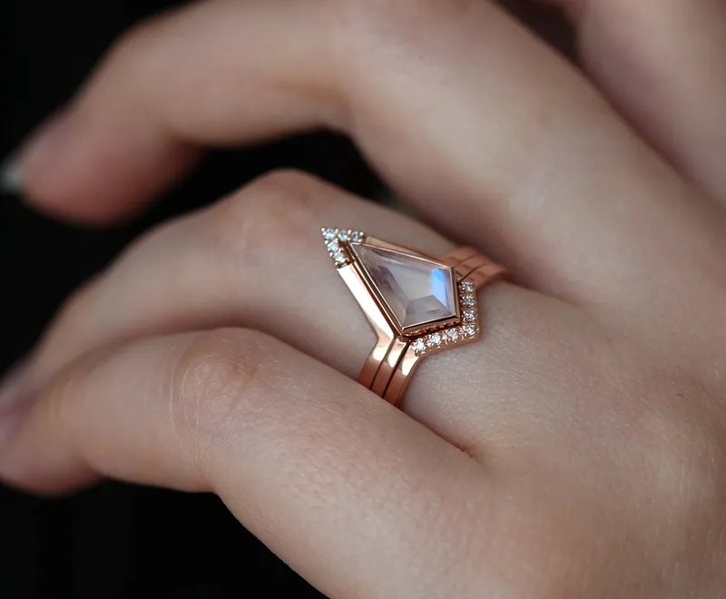 Harriet Kite Opal Ring vy 9