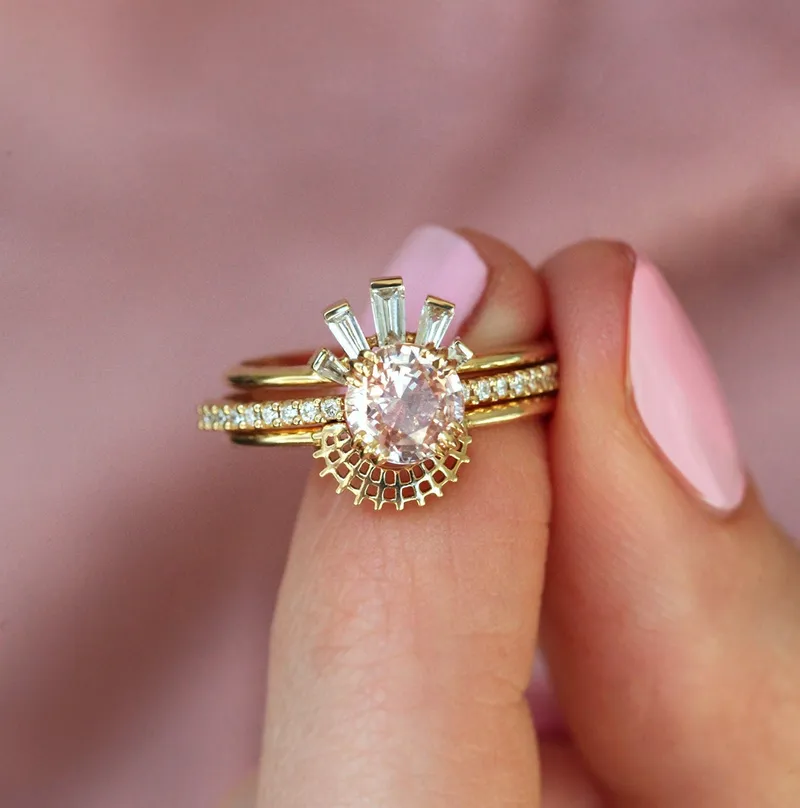 HERA PEACH SAPPHIRE DIAMOND RING vy 3