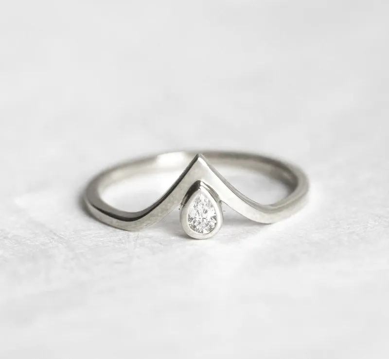 Imogen Diamond Ring vy 7