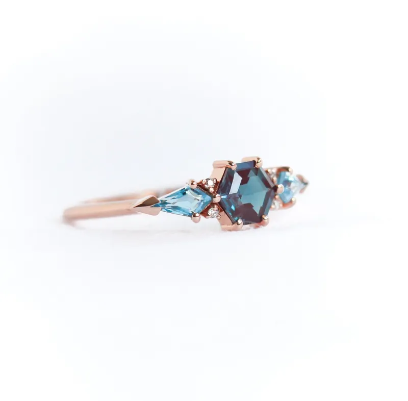 INARA HEXAGON ALEXANDRITE CLUSTER RING vy 4