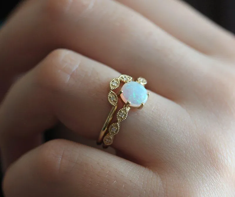 INDIA ROUND OPAL RING vy 6