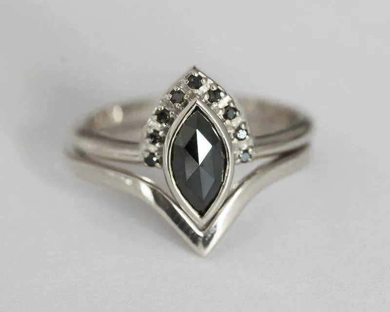 Ivona Black Diamond Ring Set vy 5