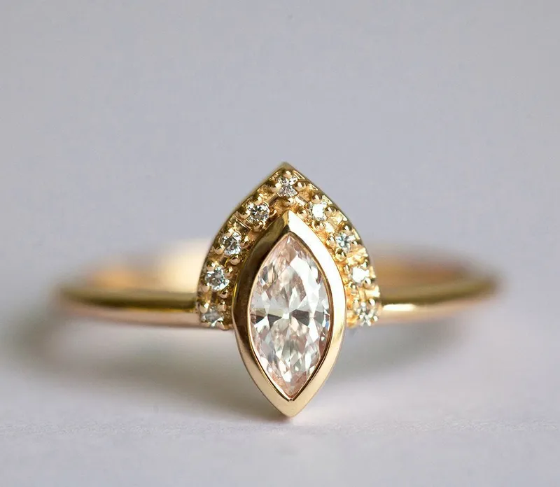 Ivona Diamond Ring view 7