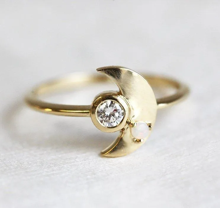 Ivory Diamond Ring vy 5