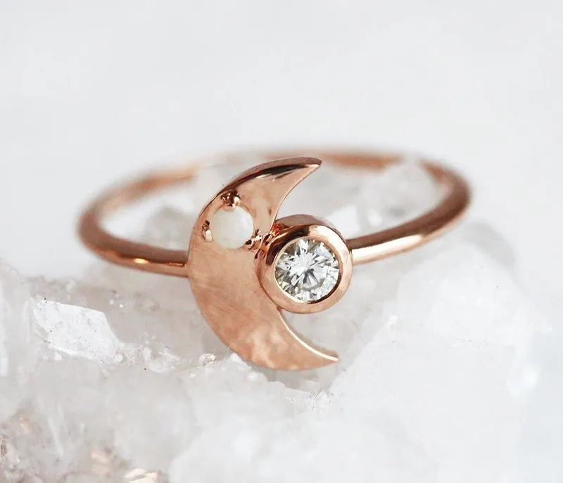Ivory Diamond Ring vy 7
