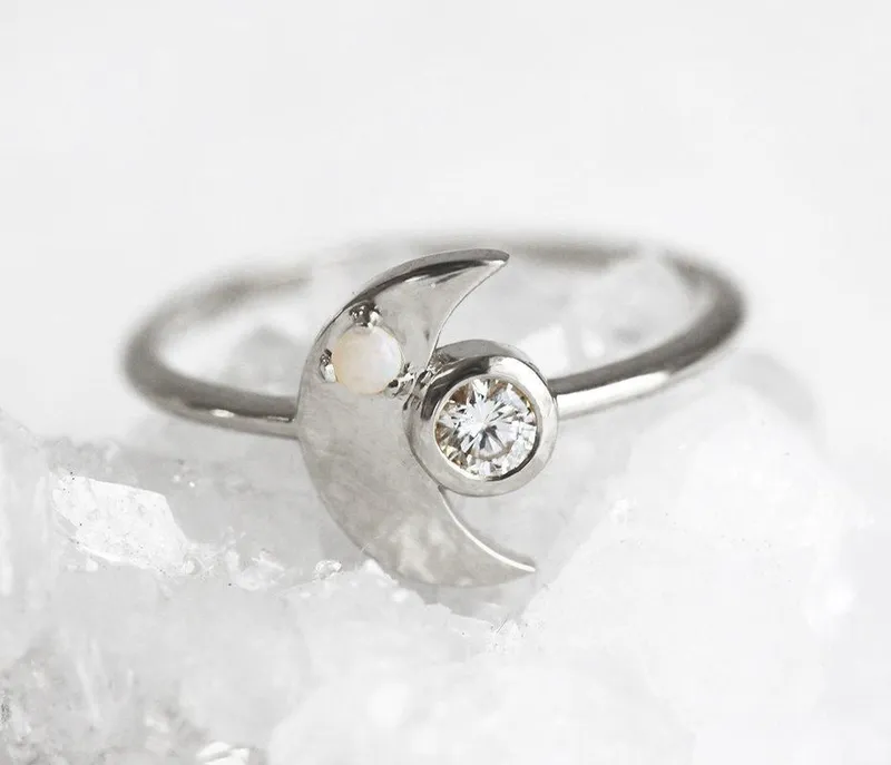 Ivory Diamond Ring vy 8