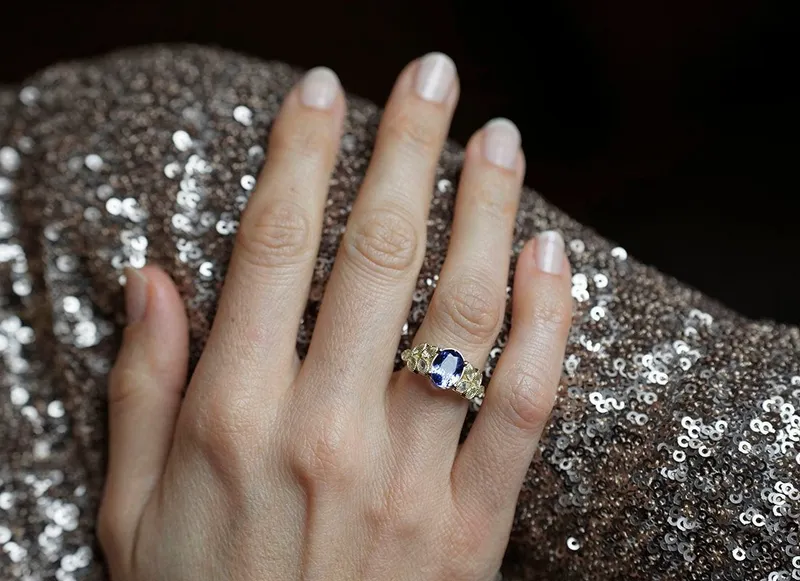 JANELLE OVAL TANZANITE RING vy 4