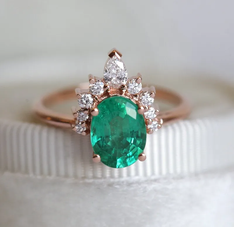 Janice Oval Emerald Ring Set view 2