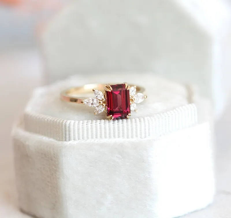 Janine Ring Garnet Ring with Diamond Clusters vy 9