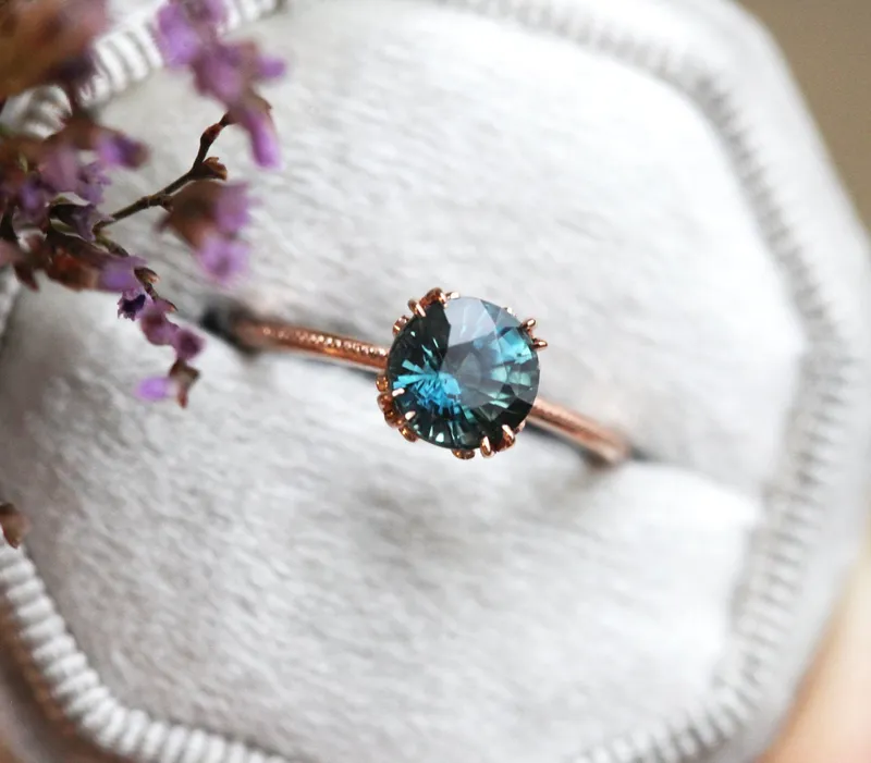 Julia Sapphire Ring vy 5