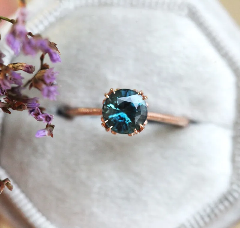 Julia Sapphire Ring vy 6