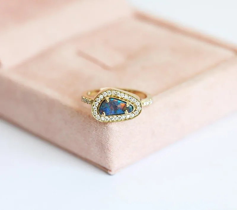 Katarina Opal Ring vy 8