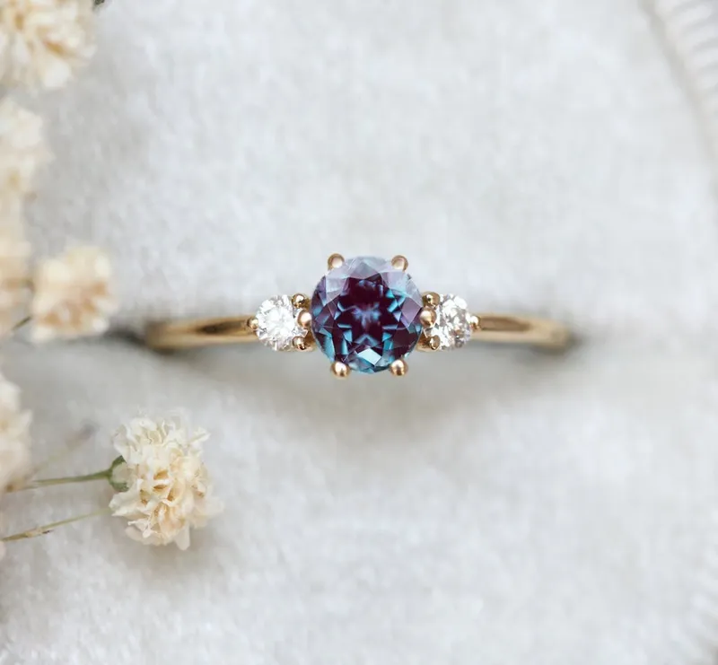 Kelly Alexandrite Ring vy 12