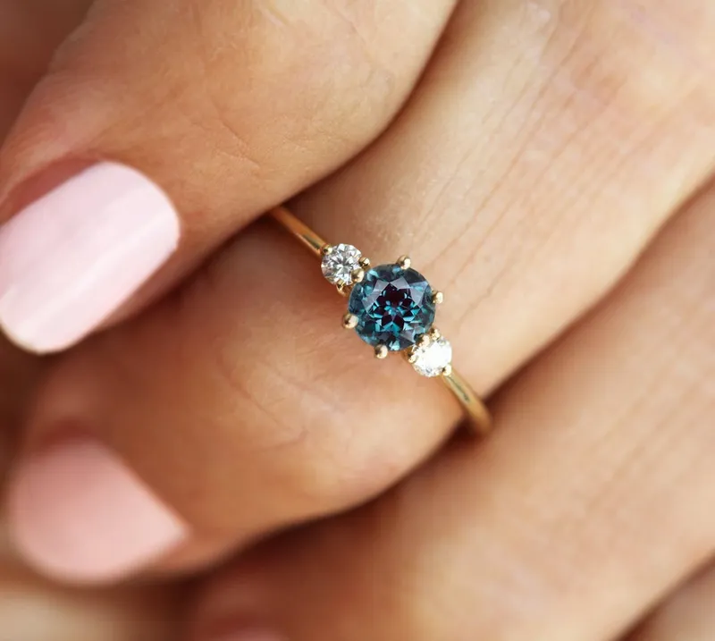 Kelly Alexandrite Ring vy 8