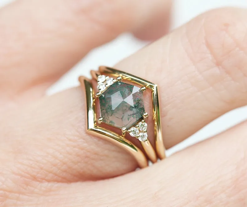 KLARA MOSS AGATE RING SET WITH DIAMONDS view 3