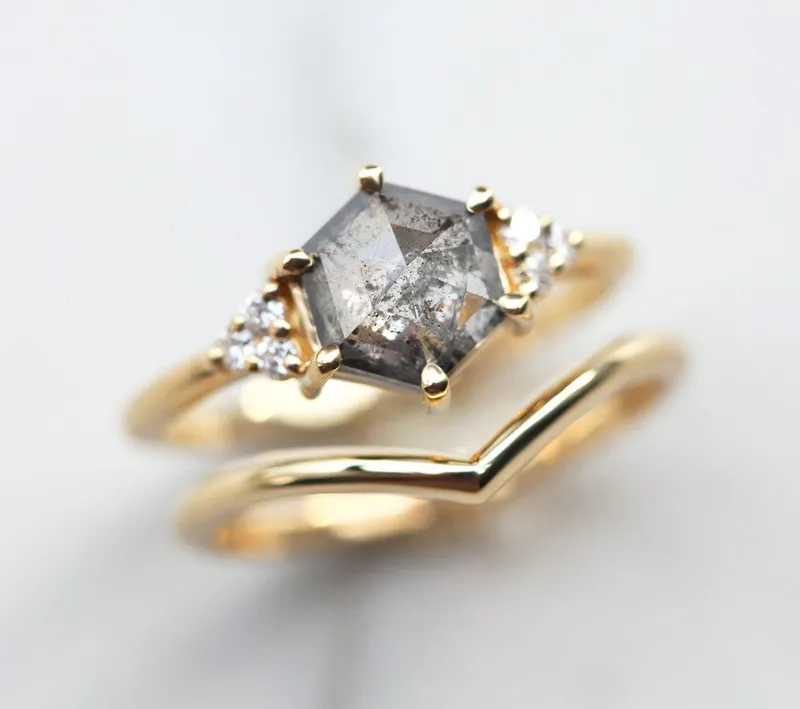 Klara Salt & Pepper Diamond Ring Set vy 3