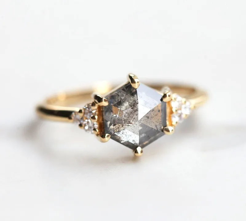 Klara Salt & Pepper Diamond Ring Set vy 4