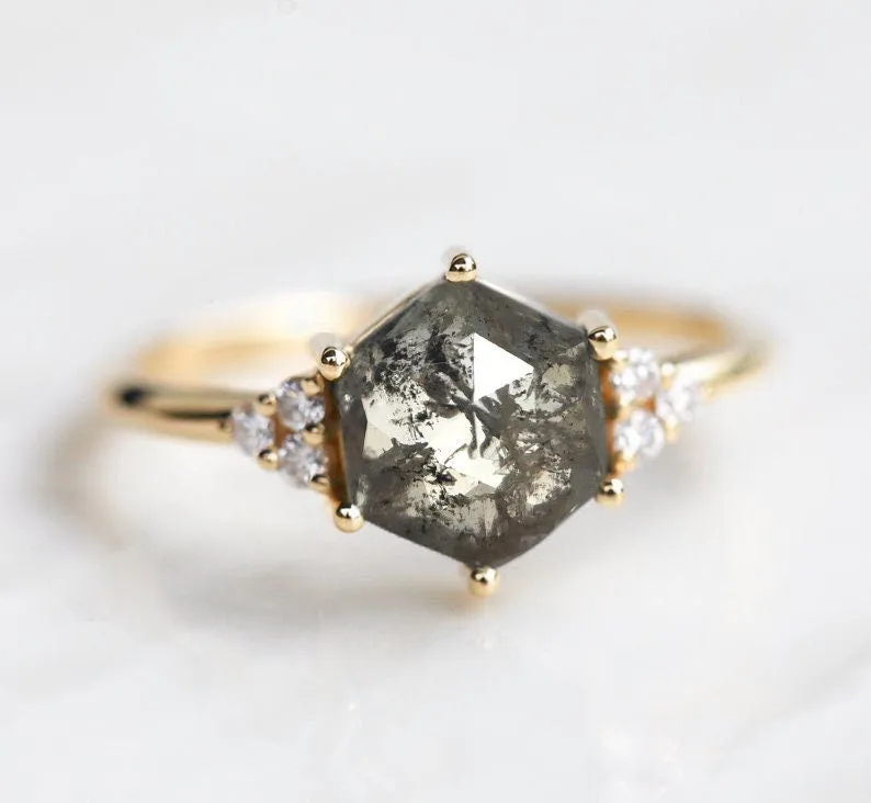 Klara Salt & Pepper Diamond Ring Set vy 6