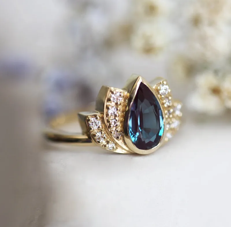 Lakshmi Alexandrite Ring vy 2