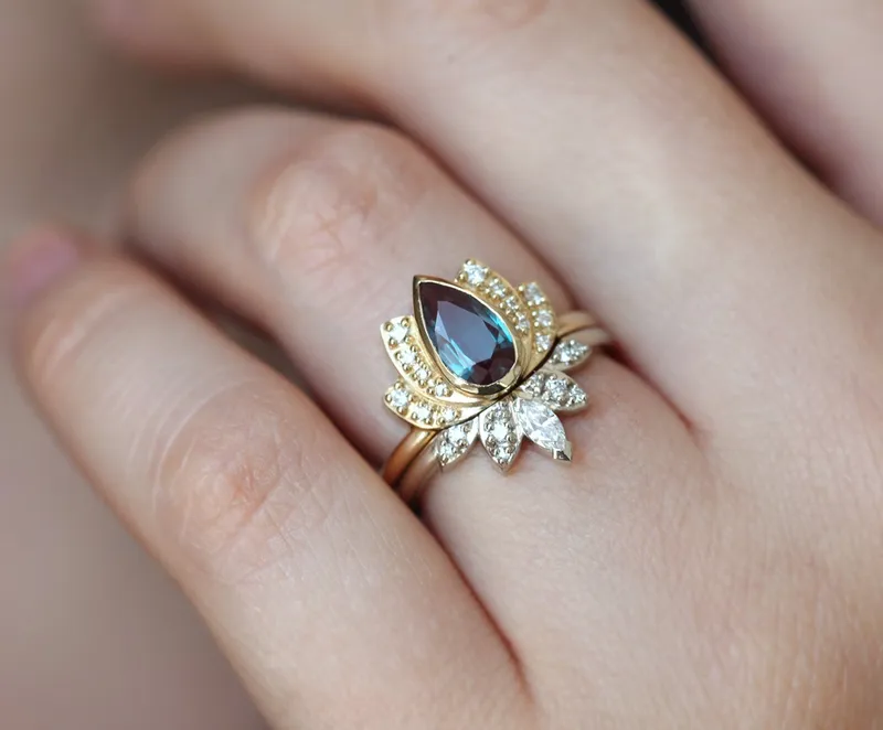 Lakshmi Alexandrite Ring Set vy 3