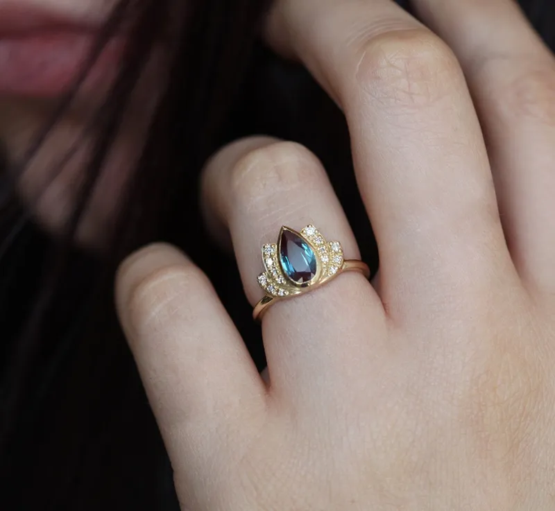 Lakshmi Alexandrite Ring Set vy 8