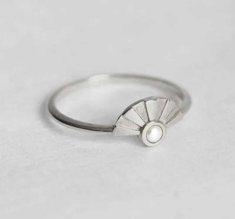 LAYNE WHITE PEARL RING view 7