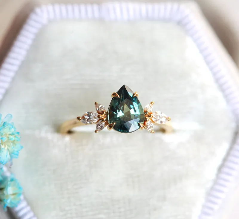 Leandra Sapphire Diamond Ring vy 3
