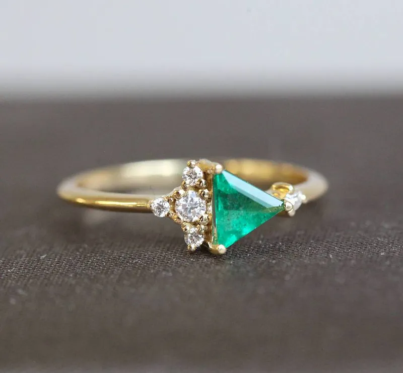 Lena Triangle Emerald Diamond Cluster Ring vy 2