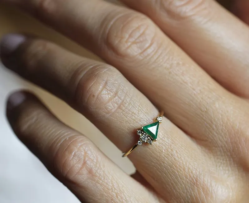 Lena Triangle Emerald Diamond Cluster Ring vy 3