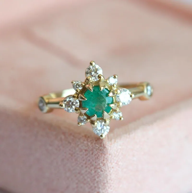 LESLIE EMERALD RING view 4