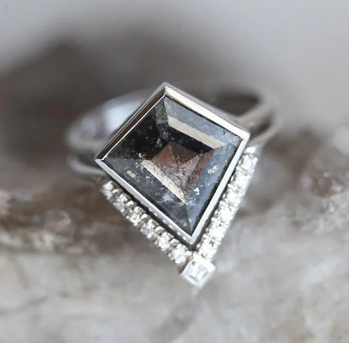 Lexi Kite Salt & Pepper Diamond Ring Set view 9