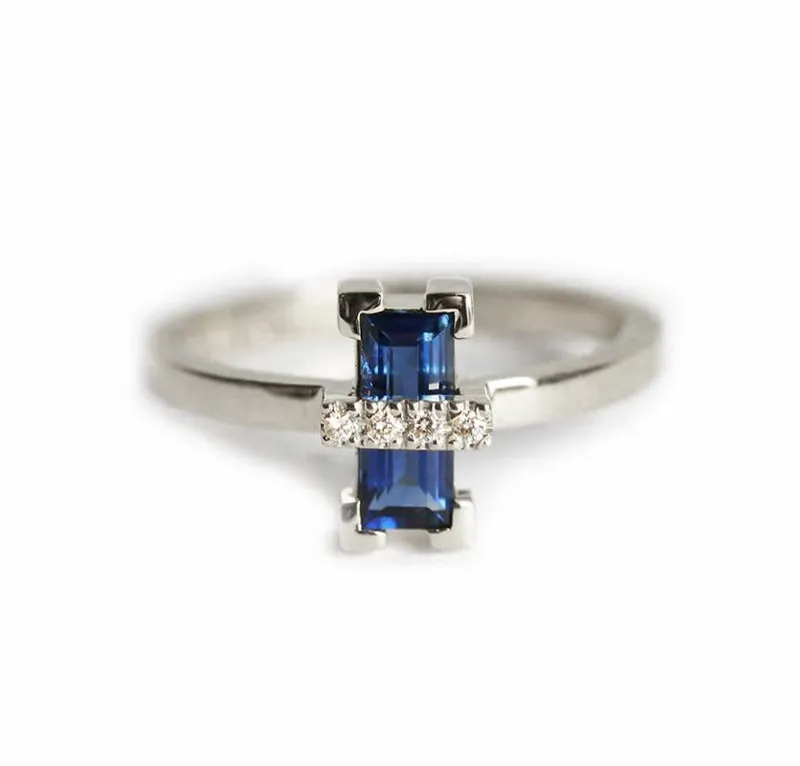 LILLIAN BLUE SAPPHIRE DIAMOND RING vy 5