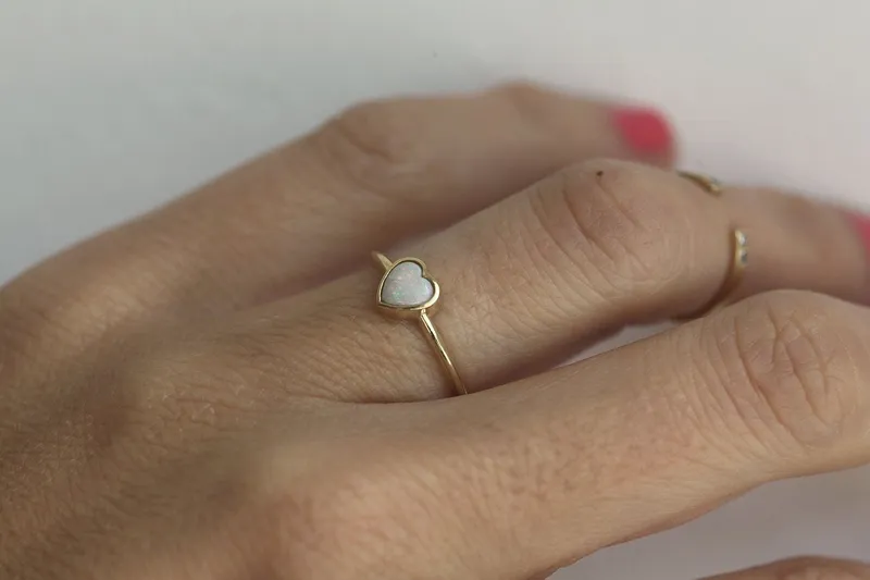 Lois Heart Opal Ring vy 4
