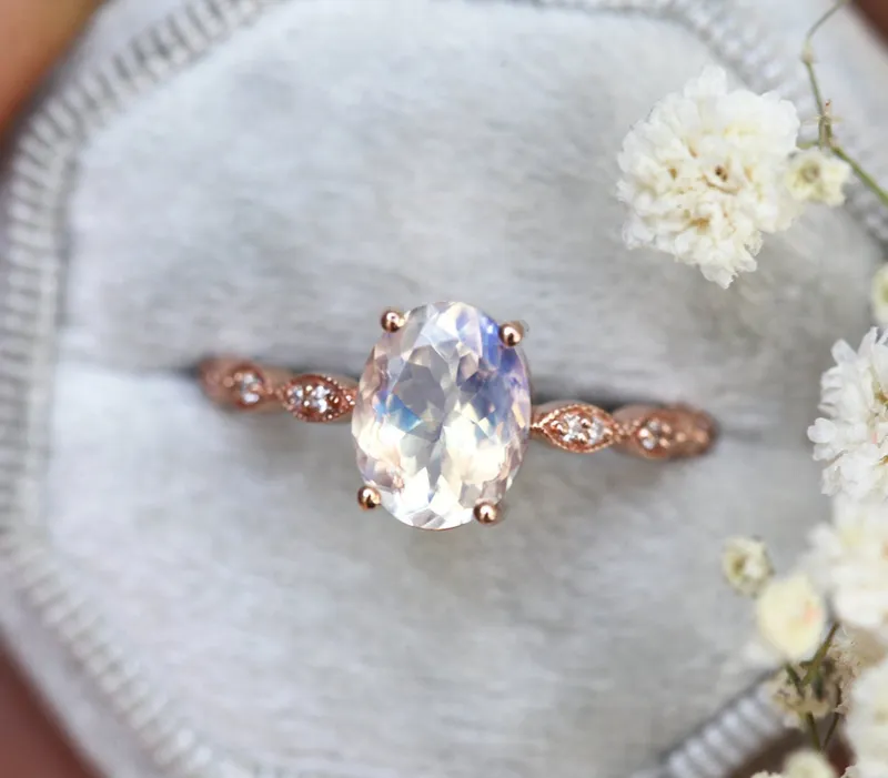 LORNA VINTAGE OVAL MOONSTONE RING vy 4