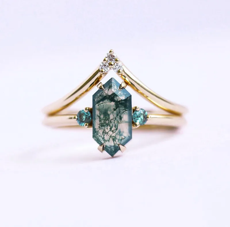 Luna Moss Agate And Alexandrite Ring With Diamond Band view 10