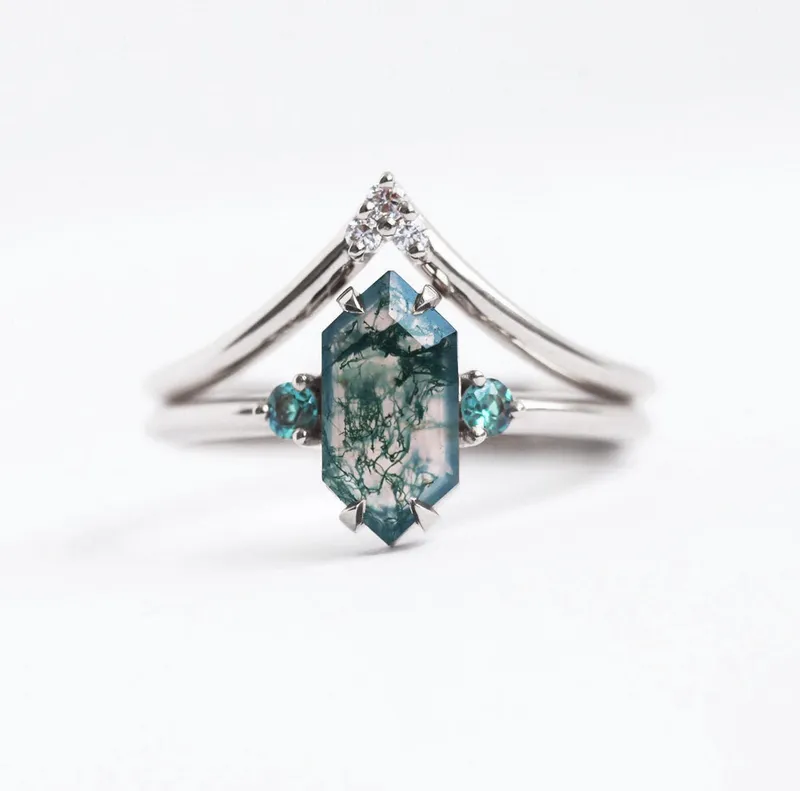 Luna Moss Agate And Alexandrite Ring With Diamond Band view 11