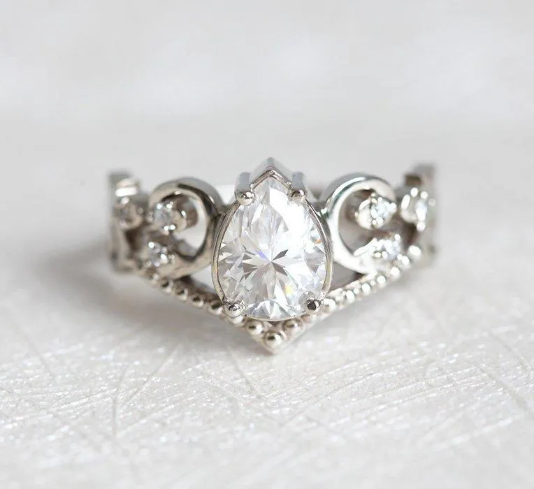 MAXINE PEAR MOISSANITE RING SET vy 3