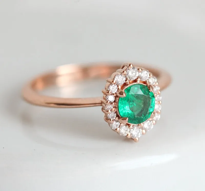 MACIE EMERALD RING vy 2